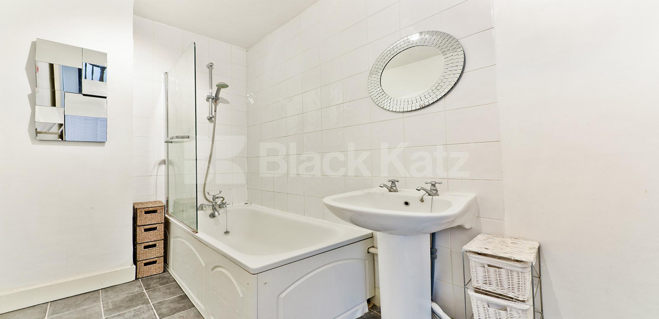 			NEW INSTRUCTION , 3 Bedroom, 1 bath, 1 reception Apartment			 Gauden Road, Clapham 